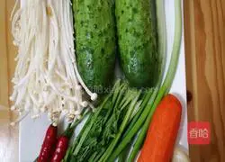 Illustration of how to make cold enoki mushrooms 1