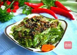 Illustration of how to make black bean sauce and dace mixed with lettuce 9