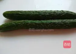 Xinwen Gourmet Hot and Sour Cucumber Recipe Illustration 1