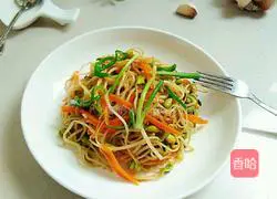 Illustration of how to make fried bean sprouts 9