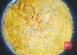 Illustration of how to make pot stickers and shredded potatoes 3