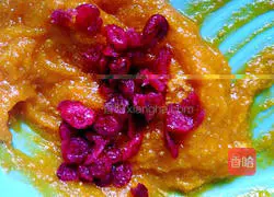 Illustration of how to make pumpkin hair cake 3