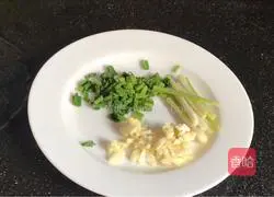 Illustration of how to cook potatoes with fresh peaches 4