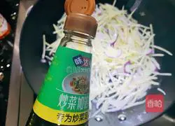 Illustration of how to make sour potato shreds 6