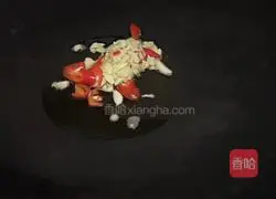 Illustration of spicy and sour lotus root recipe 5