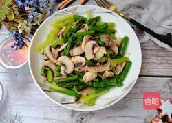 Illustration of how to cook asparagus and mushrooms 20