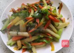 Illustration of how to hold a meeting with a group of heroes 8