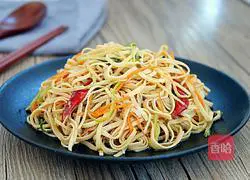 Illustration of how to make cold shredded dried tofu 8