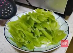 Stir-fried green bamboo shoots Illustration of how to make bamboo shoots 1