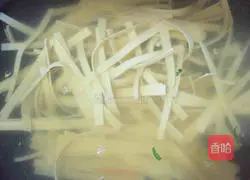 Illustration of how to stir-fry dry silk 11