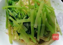 Illustration of how to make celery mixed with yuba 8