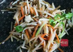 Illustrations of health-preserving five silks 5