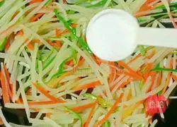 Hot and sour potato shredded bento Illustration of how to do it 12