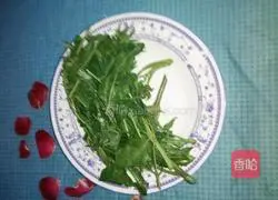 Illustration of how to make cold Chinese toon sprouts 8