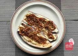 Illustration of how to cook eggplant in a microwave oven at home 5