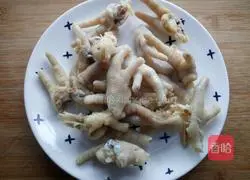 Illustration of how to make cold chicken feet 6