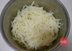 Illustration of how to make cold and spicy potato shreds 4