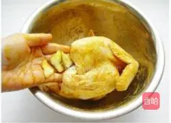 Illustration of how to make salt-baked chicken 3