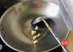 Illustration of how to make garlic lettuce leaves 3