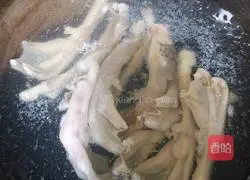 Illustration of how to make mustard duck feet 3