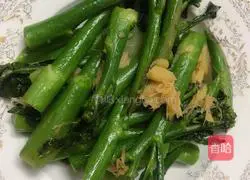 Illustration of how to make ginger kale (authentic Cantonese style home cooking simple version) 11