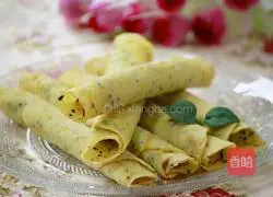 Illustration of how to make black sesame egg rolls 13