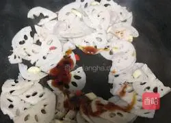 Illustration of how to make vegetarian fried lotus root slices 11