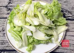 Illustration of how to make fried cabbage with fungus 5