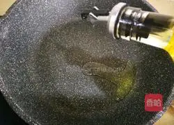 Illustration of how to make stir-fried dried leeks 2