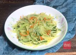 Illustration of how to make cucumber and shredded potatoes 8
