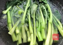 Illustration of how to make garlic cabbage 2