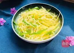 Illustration of how to make green pepper and potato shreds 6