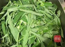 Illustration of how to make cold bitter vegetables 2