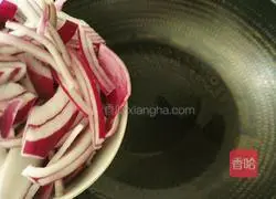 Illustration of how to make fried onions and lotus whites 4