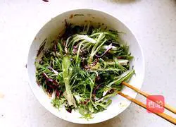 Illustration of how to make cold bitter chrysanthemum 7