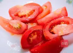 Illustration of how to make white sugar tomatoes 4