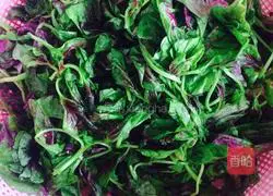 Illustration of how to stir-fry amaranth 2