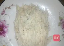 Illustration of how to make cold spicy shredded chicken 6