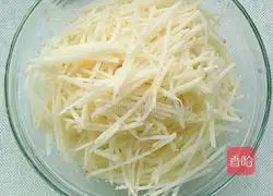 Illustration of how to make potato shreds 2