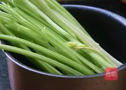 Illustration of how to make cold parsley 2