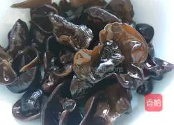 Illustration of how to make vinegared fungus and cabbage 2