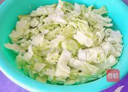 Illustration of how to make stir-fried lotus white 2