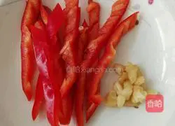 Illustration of how to make fried snow peas 2