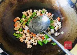 Hot holiday dish - Stir-fried lotus root recipe illustration 7