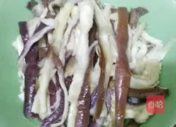 Illustration of how to tear eggplant by hand 4