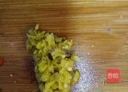 Illustration of how to make spicy and sour cucumber 2