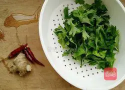 Illustration of how to make spicy soybean sprouts 2