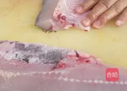 Illustration of how to make fish sticks with tomato sauce 3