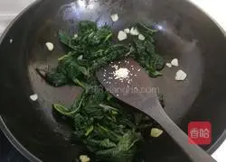 Illustration of how to make garlic sweet potato leaves 9