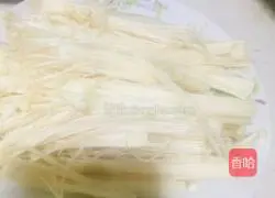 Illustration of how to make fried enoki mushrooms 1